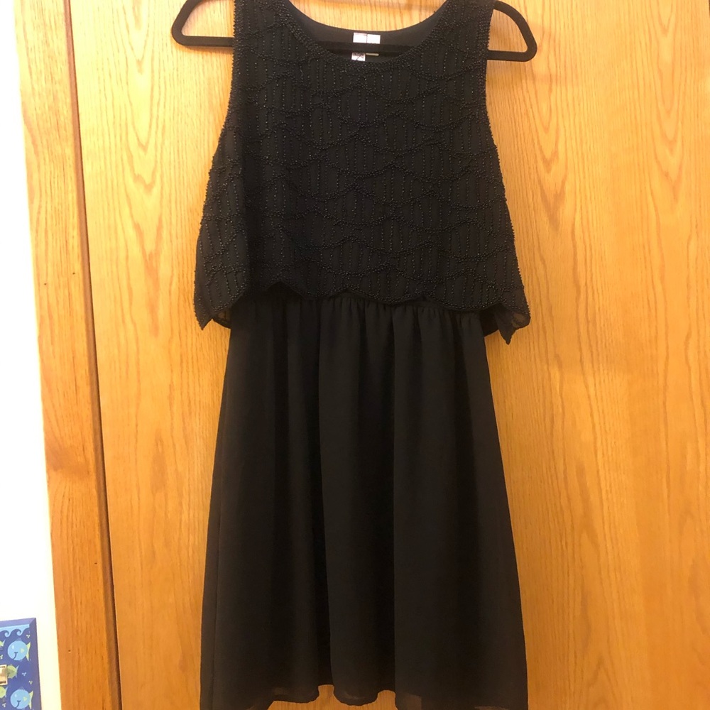 Francesca’s Alya Black Dress Size M embroidered